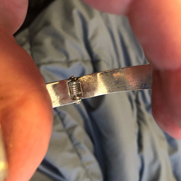 Pre-loved lime green with palm trees hinged bangle bracelet. - Picture 6 of 9